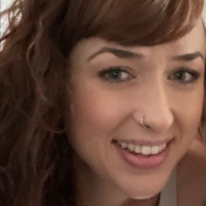 Meet your Posher, Vanessa